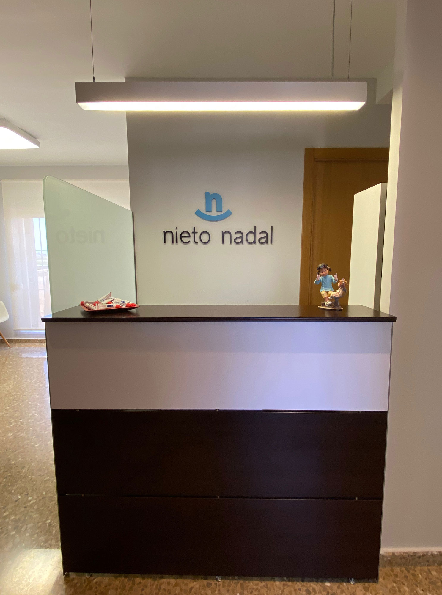 clinicadentalnietonadal.com